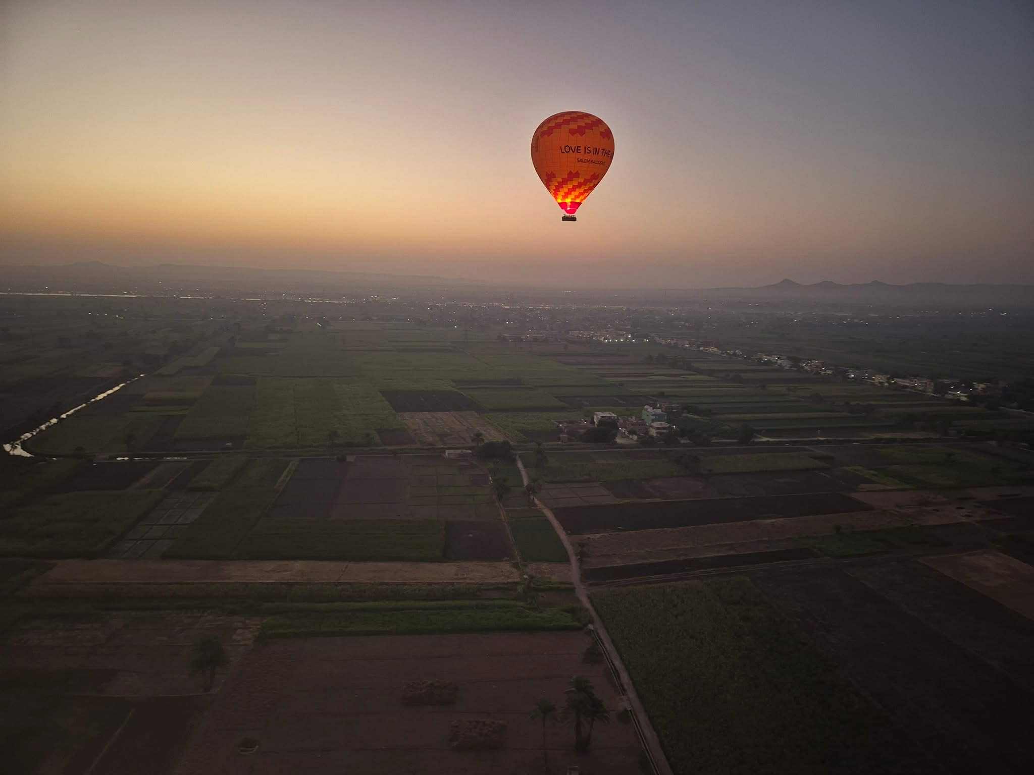 Heißluftballon bei Sonnenaufgang – optional nach Luxor Tour